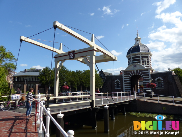 FZ019710 Morspoortbrug in Leiden